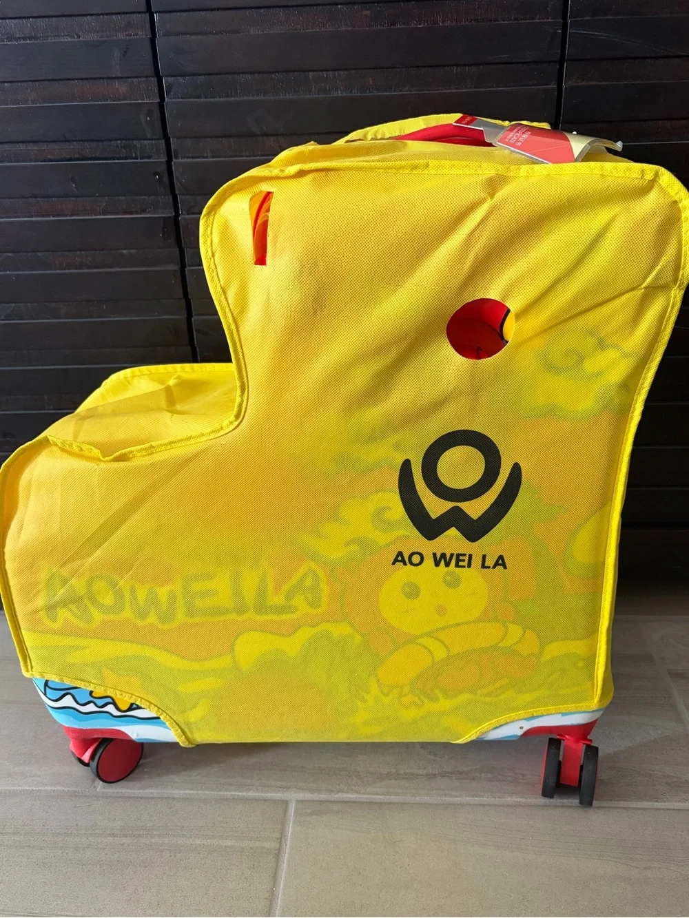 NWT Hard Side Ride-On 20” Luggage with Cartoon Island Beach Character